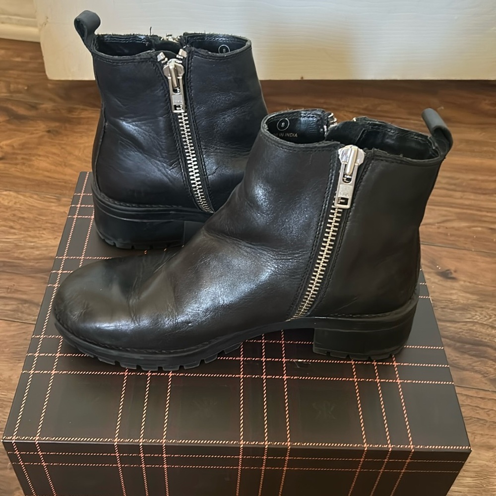 UO leather silver zipper ankle boots
